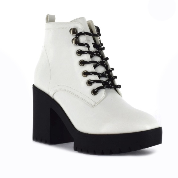 🆕 Seven 7 Lace Up Womens Heeled Boots Size 7 with side zipper easy on/off NWT! - Picture 1 of 8